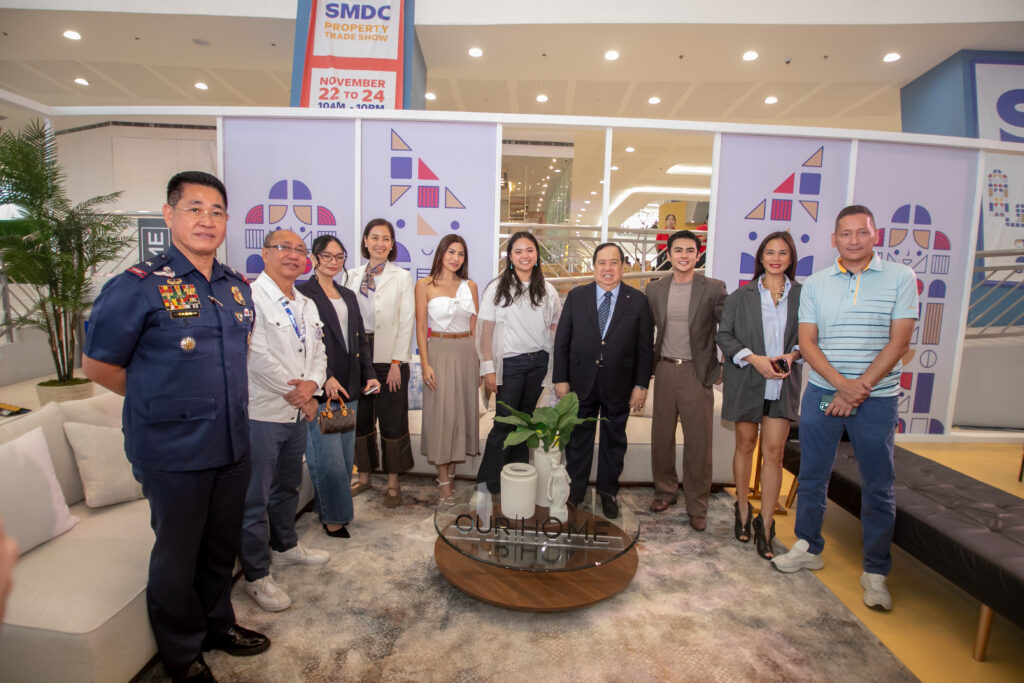 SMDC formally opens the 3day trade show at MOA Music Hall on Friday, Nov. 22, with SMDC executives and partners: Gen. Bernard Yang of SPD NCR; Marking C. Que, SMDC SVP for Customer Support; Grace Evangeline M. Sta. Ana, SMDC EVP and head of Core Operations and Product Development (4th from left); Jessica Bianca T. Sy, VP and head of Design, Innovation and Strategy (6th from left) and Sen. Richard Gordon, Red Cross chairman and CEO.