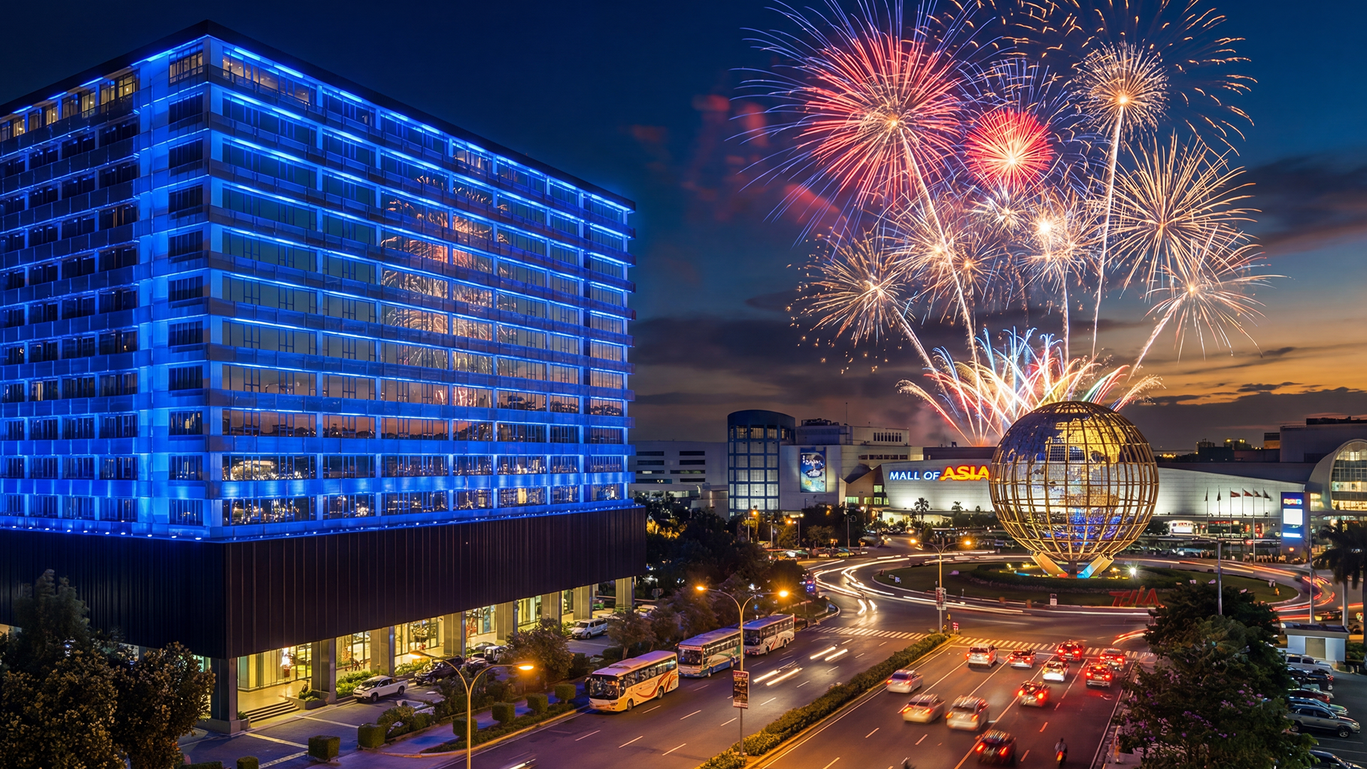 Stay where the city sparks to life, and where opportunities are all within reach.