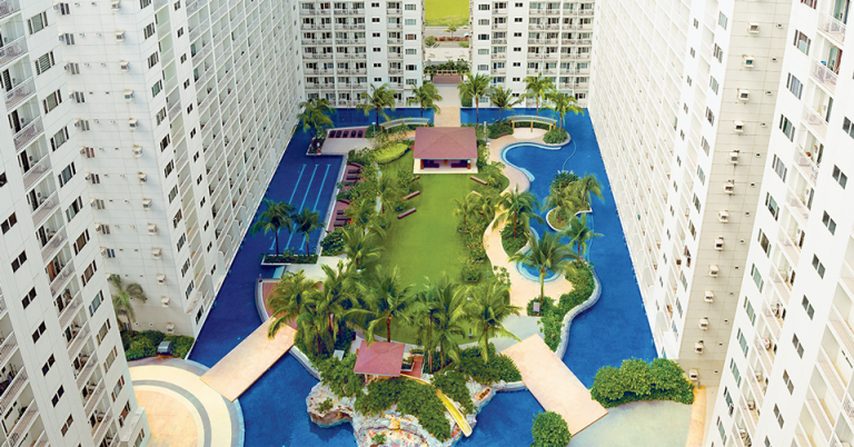 aerial view of SMDC Shore Residences Poolside
