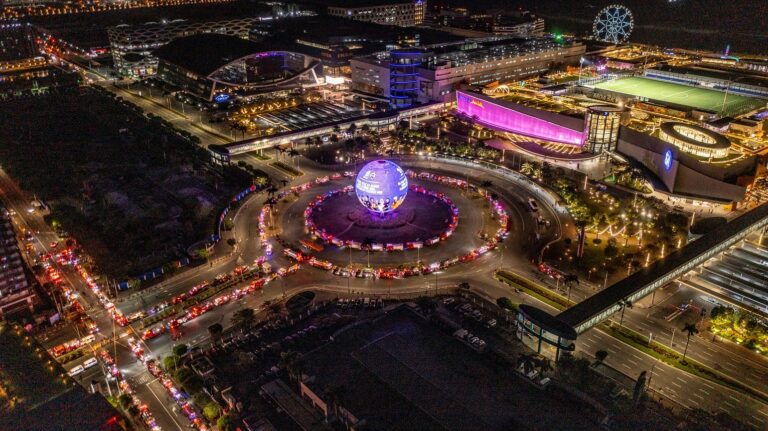 SM and the Bureau of Fire Protection light the MOA Complex with 180 fire trucks forming the ‘Venus Symbol’ to mark the celebration of Women’s Month and Fire Prevention Month this March 2025.