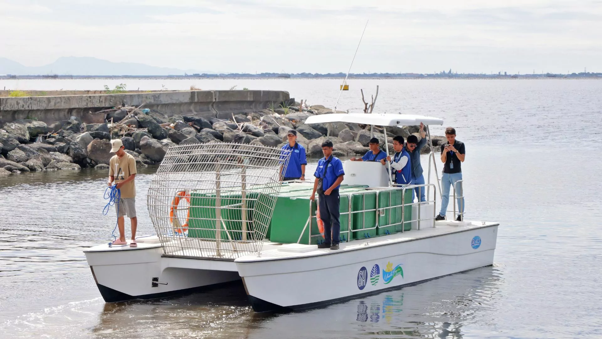 SM Prime and DENR bolster Manila Bay cleanup efforts with high-tech trash boat